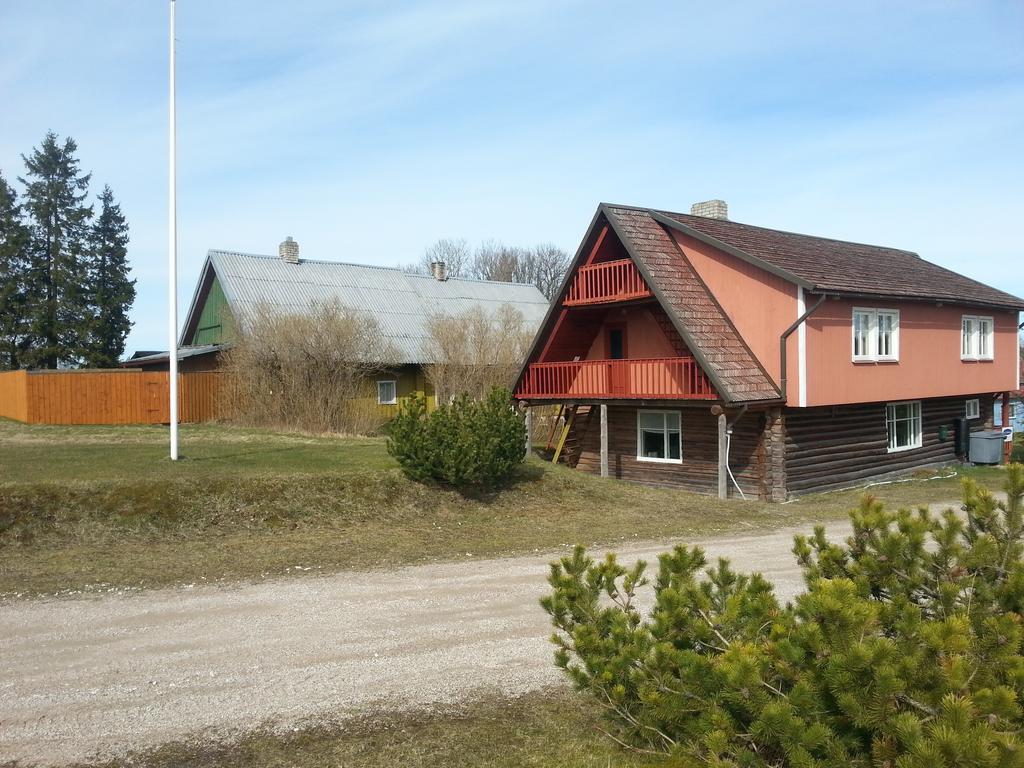 Katri Guesthouse Tubala Экстерьер фото