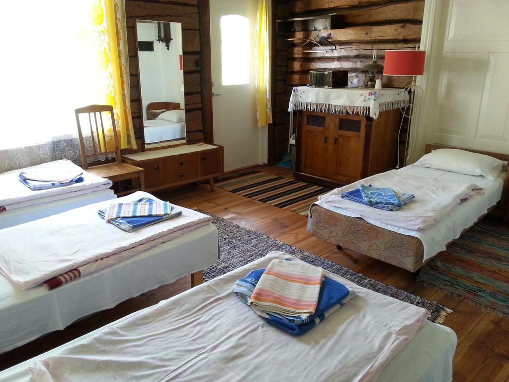 Katri Guesthouse Tubala Экстерьер фото